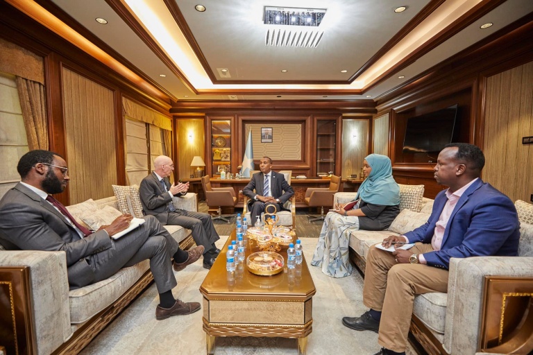 Somalia:Prime Minister Hamza received the Special Representative of the UN Secretary General for Somalia.